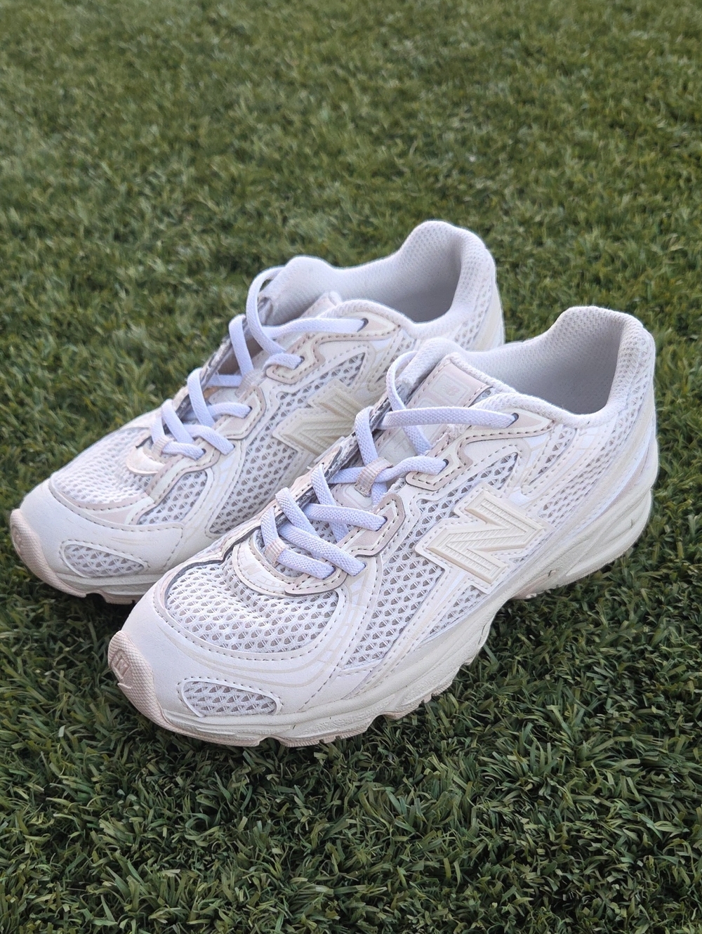 NEW BALANCE KIDS 740 SIZE 2